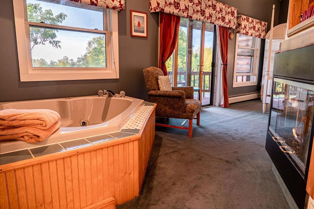 Point Au Roche Lodge Plattsburgh  Kültér fotó